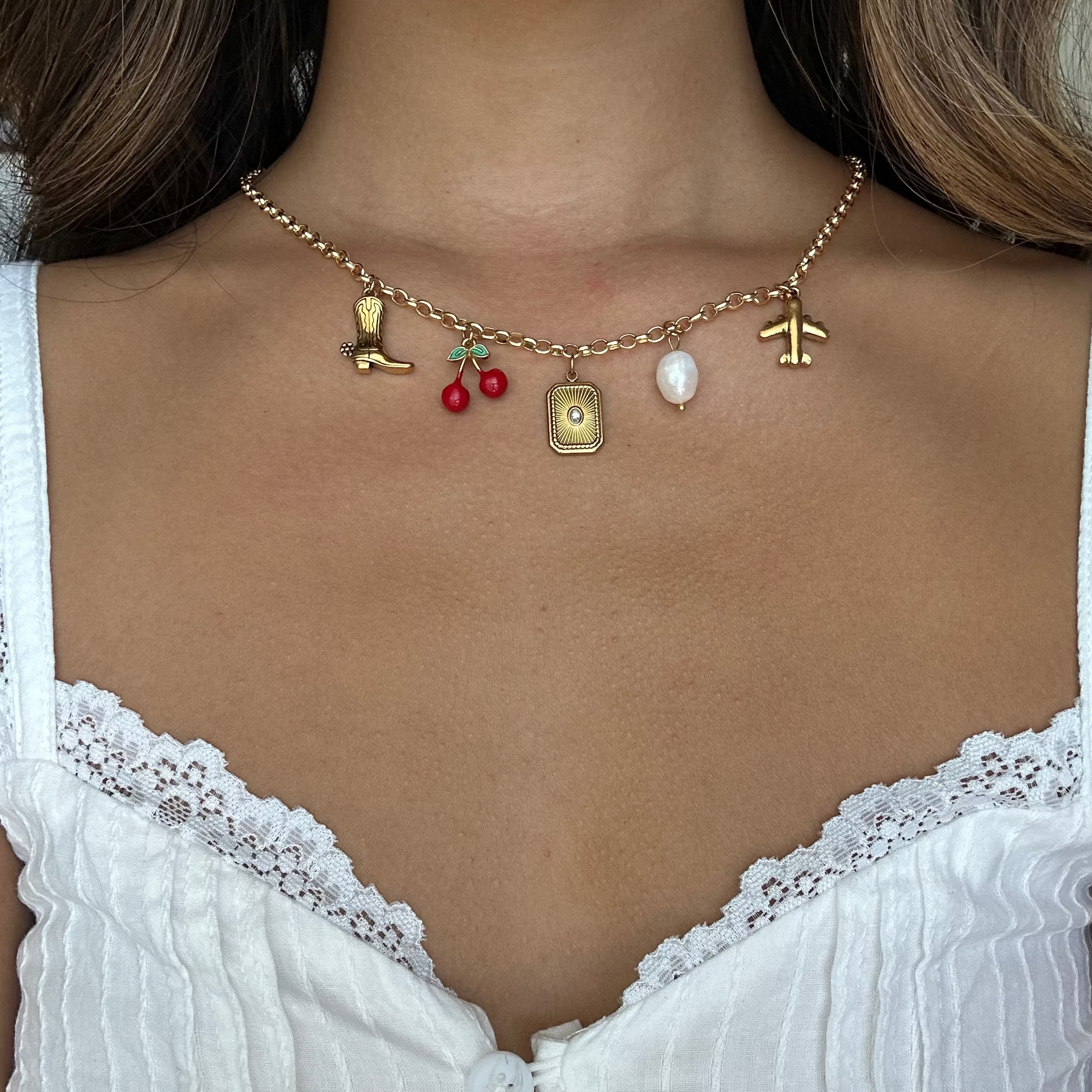Lily Gold Necklace